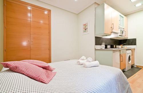 Gran Via Suites Madrid Exterior foto