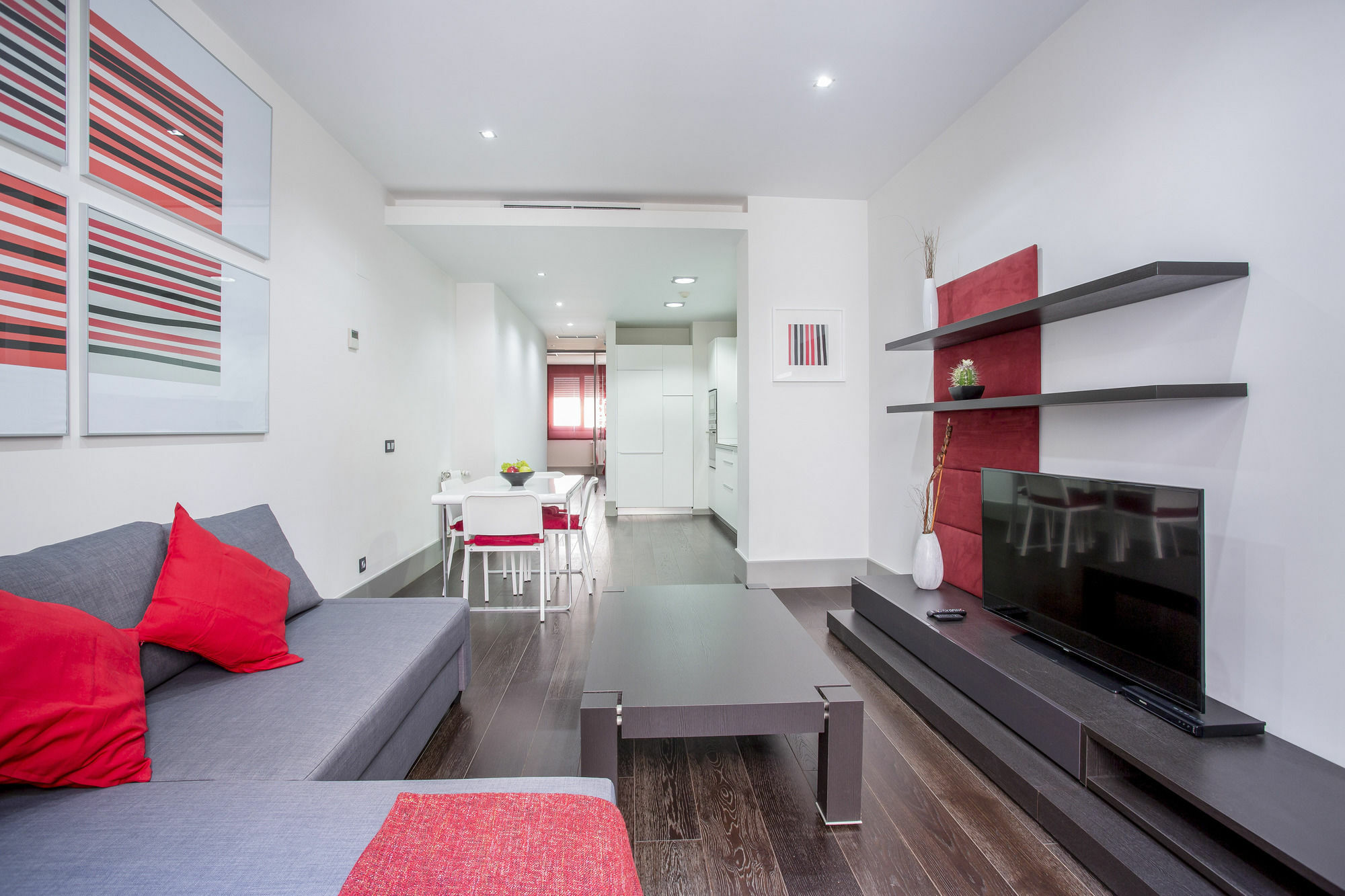 Gran Via Suites Madrid Exterior foto